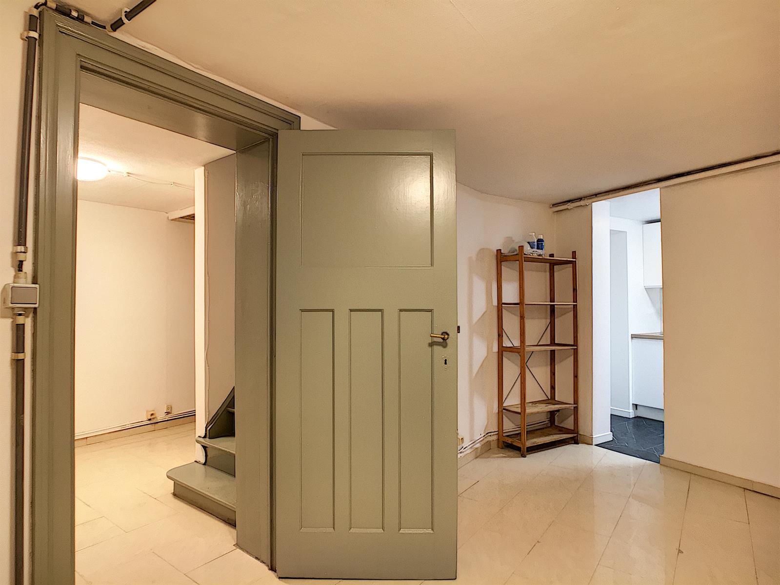 Apartment for rent in Woluwe-Saint-Lambert with 1 bedroom - photo 5