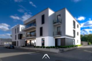 <p>In de eigentijdse en kleinschalige Residentie Carpe Diem wordt dit <strong>ruime gelijkvloerse appartement van 152 m²</strong> aangeboden. Het appartement combineert comfort, functionaliteit en kwaliteit met een doordachte indeling die afgestemd is op hedendaags wonen.</p>
<p>Via de inkomhal met vestiaire- en gastentoilet bereikt u de lichtrijke en ruime leefruimte, die naadloos aansluit op het terras. De voorziene keukenruimte sluit logisch aan op de leefruimte en beschikt over een aansluitende berging, ideaal voor het inrichten van een bijkeuken.</p>
<p>Aan de rustige achterzijde bevinden zich 3 volwaardige slaapkamers en een badkamer met ligbad, inloopdouche en dubbele lavabo.<br />De afwerking is kwalitatief en tijdloos, en biedt <strong>ruimte voor een persoonlijke invulling qua inrichting en afwerking.</strong></p>
<h4>Indeling en troeven:</h4>
<p>✅ 152 m² oppervlakte op het gelijkvloers (volgens uitvoeringsplan architect)<br />✅ <strong>Lichtrijke leefruimte met directe toegang tot het terras</strong><br />✅ Keukenruimte met <strong>aparte keukenberging of mogelijkheid tot bijkeuken</strong><br />✅ <strong>3 volwaardige slaapkamers</strong><br />✅<strong> Badkamer met ligbad, inloopdouche en dubbele lavabo</strong><br />✅ 2 aparte toiletten (gastentoilet en nachthal)<br />✅ Praktische, <strong>aparte wasplaats/technische berging</strong><br />✅ <strong>Ruim privéterras</strong><br />✅<strong> Kelderberging van inbegrepen</strong></p>
<h4>Comfort en energie:</h4>
<p>✅ Energiezuinige constructie met ventilatiesysteem<br />✅ Centrale verwarming op gas<br />✅ Dubbele beglazing en goede isolatie<br />✅ Mogelijkheid tot aankoop van een garage of autostaanplaats</p>
<p>Dit appartement biedt u een <strong>kwalitatieve woonoplossing met ruimte voor eigen keuzes</strong>, in een rustige, doch vlot bereikbare omgeving.</p>
<p>Interesse of graag een bezoek ter plaatse? Neem gerust contact met ons op.</p>
<p><em>Prijs excl. btw en kosten. Oppervlaktes zijn bruto op basis van het uitvoeringsplan van de architect.</em></p>
<p><em>Sommige beelden werden aangeduid als visualisatie en zijn AI-gerenderde afbeeldingen die louter dienen ter illustratie van een mogelijke inrichting.</em></p>