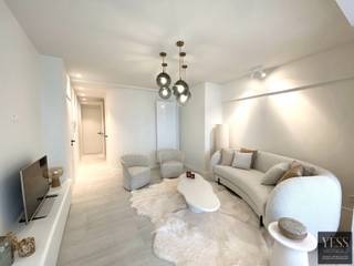 Dit prachtig gerenoveerde appartement bevindt zich in het hart van Knokke en biedt een unieke combinatie van luxe en comfort. Het appartement is ideaal gelegen, op wandelafstand van winkels, restaurants en het strand.<br /><br />Dit appartement beschikt over twee slaapkamers, een badkamer met inloopdouche en overgoten met alle luxe, een volledig uitgeruste open keuken met hoogwaardige toestellen. De ruime woonkamer biedt toegang tot de privé tuin/terras. Een deel van het terras is overdekt die een deel is ingericht met zit- en eethoek met barbecue en extra bergruimte.<br /><br />Het appartement is volledig gerenoveerd in 2024 met gebruik van hoogwaardige materialen.