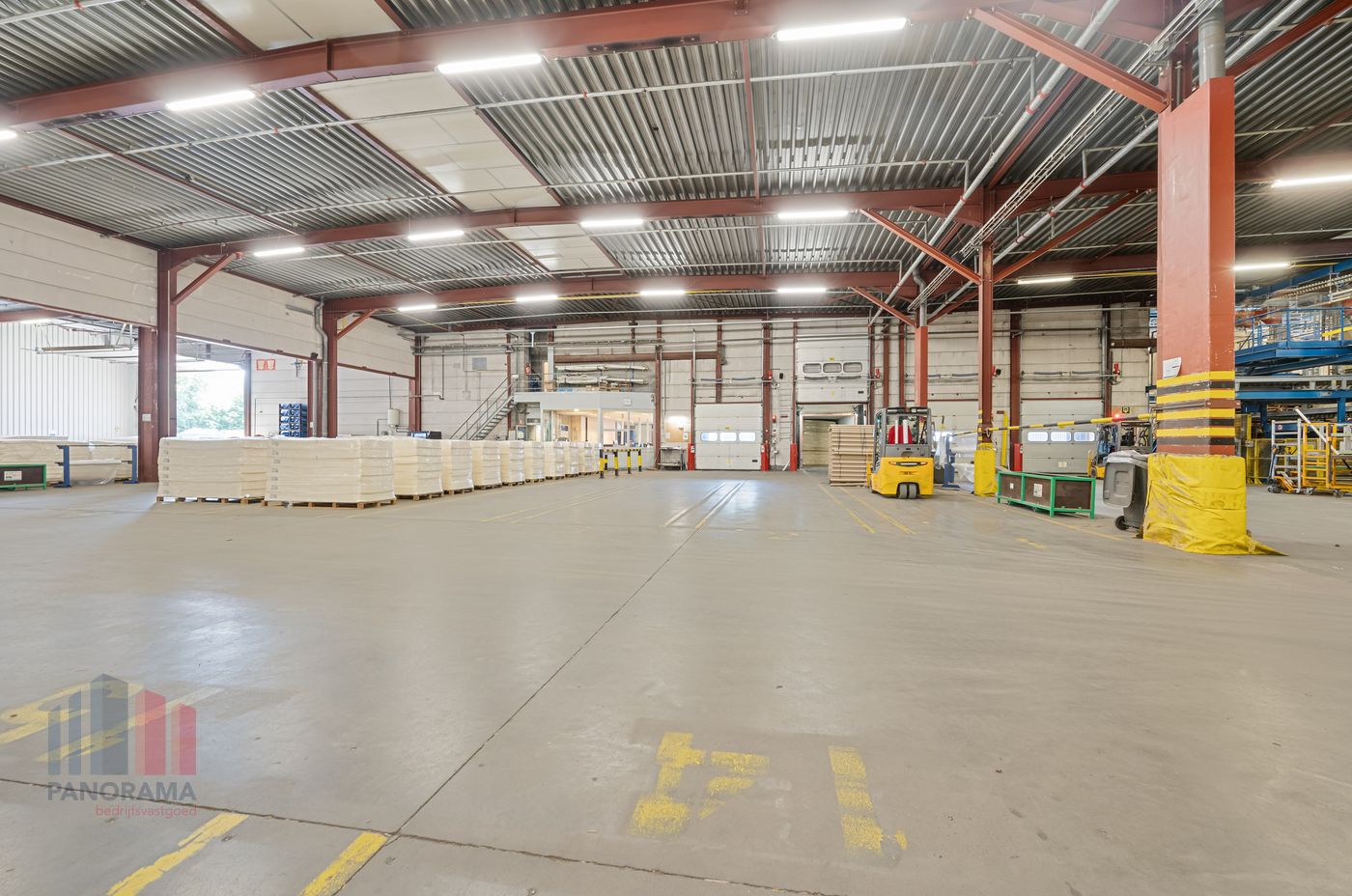 BEDRIJVENSITE van 36.916 m² met een bedrijfsgebouw van 23.390 M² TE KOOP - foto 5