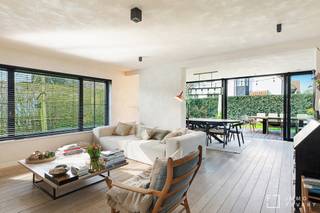 Vlakbij de Magere Schorre en het Koningsbos bevindt zich deze instapklare, alleenstaande villa op een perceel van 527 m². De woning geniet van...