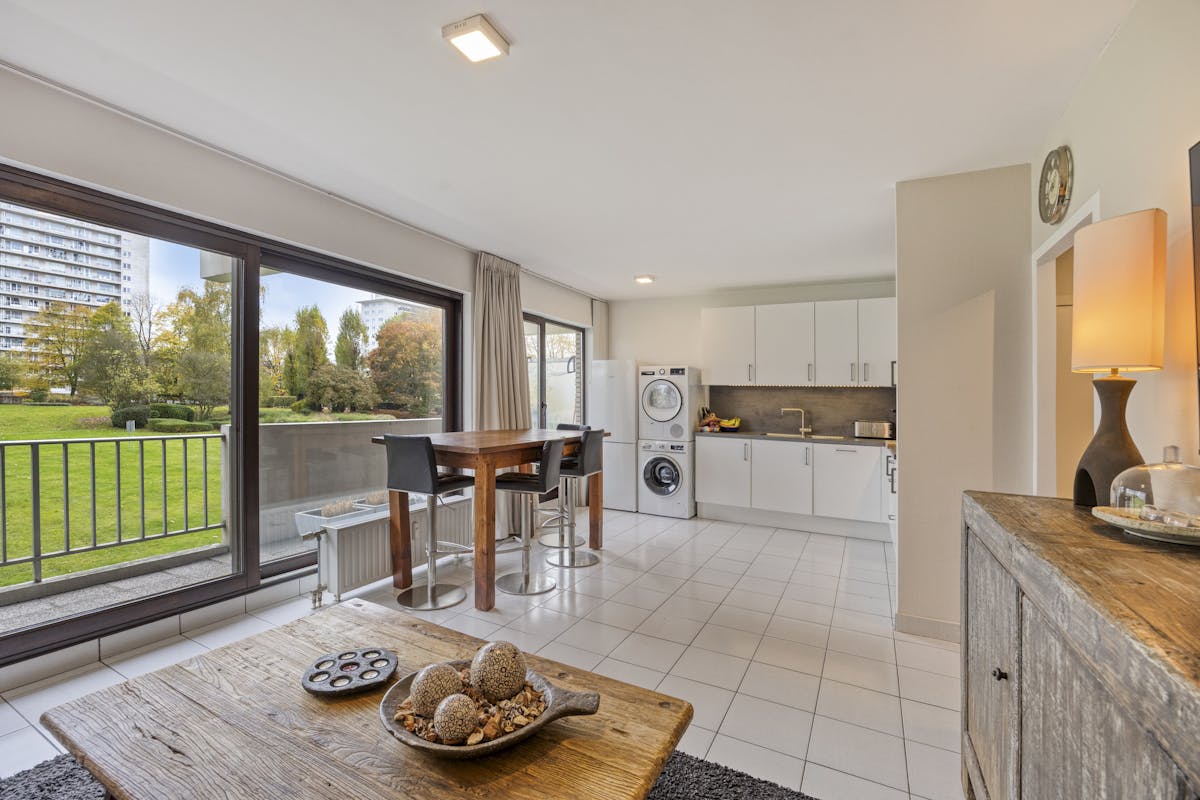 Duplex moderne de 2 chambres entouré de verdure à Laeken - photo 2