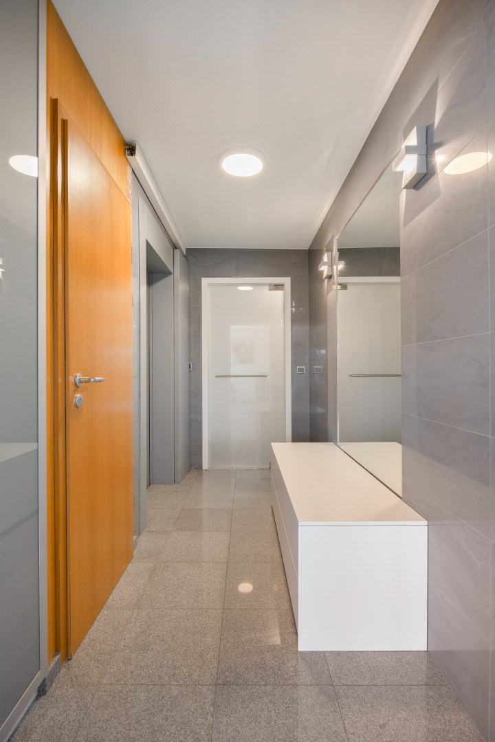 Instapklare penthouse met 2 slaapkamers en terras van 60m² , 4 kelders en garagebox in Korbeek-Lo! – EPC 199 kWh/m² - bewoonbare opp. 131 m² - foto 4