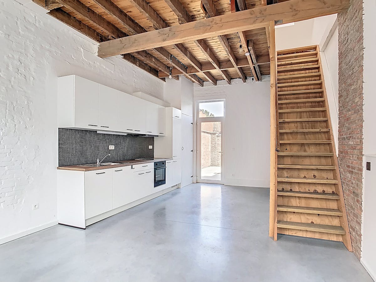 Gerenoveerde woning met 2 slaapkamers te Rupelmonde te huur - foto 3