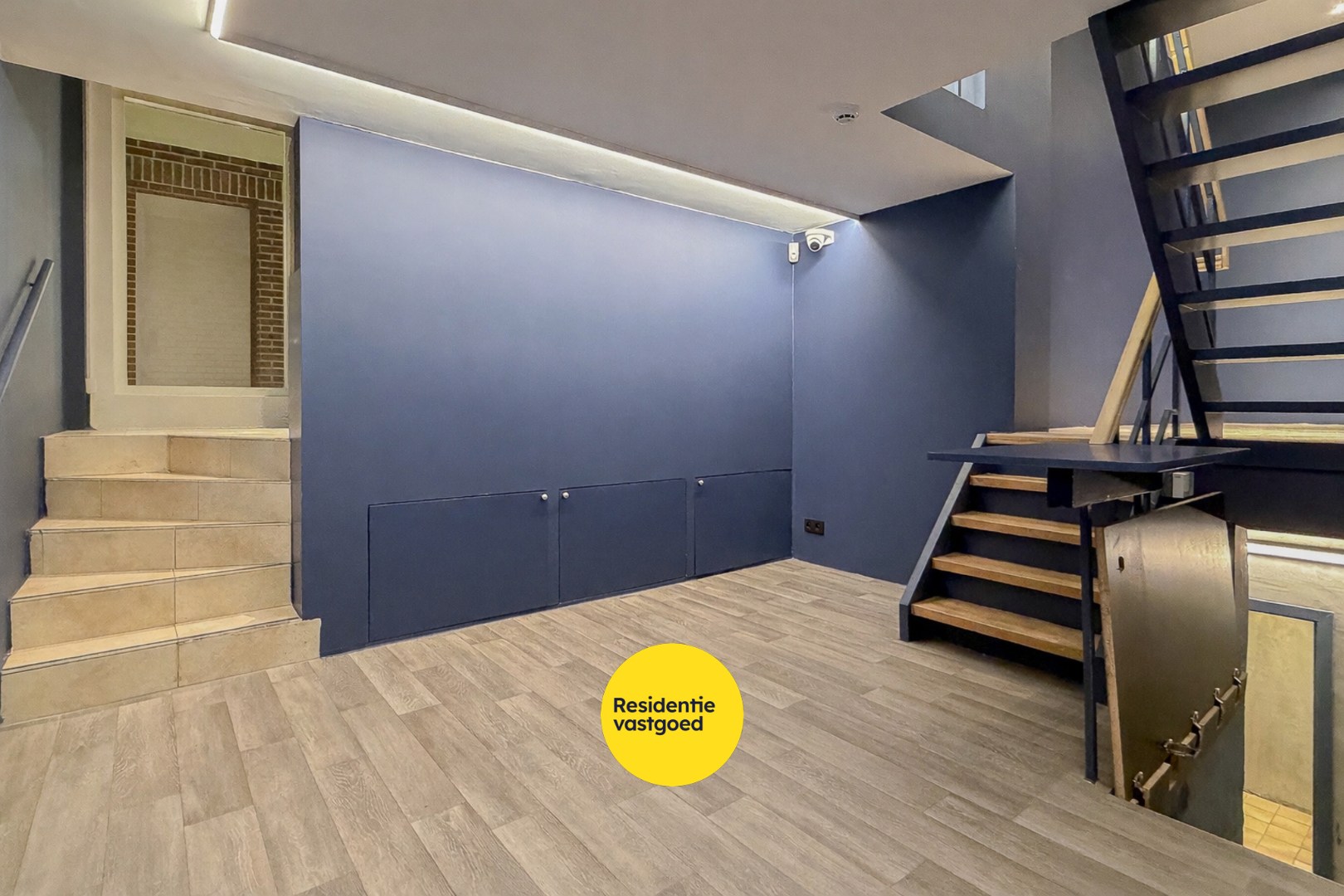 Uitzonderlijke investeringsopportuniteit in Galerij Ter Steeghere – hartje Brugge - foto 3