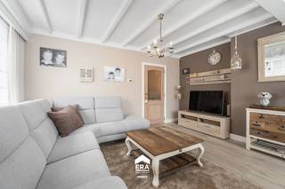 Dit volledig gerenoveerde gelijkvloers appartement ligt in het pittoreske Neerglabbeek (Oudsbergen), in een rustige straat vlakbij de...