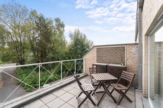 Ce confortable appartement duplex de construction récente (2006) dispose de deux chambres et d'une spacieuse terrasse avec une vue dégagée. Il...