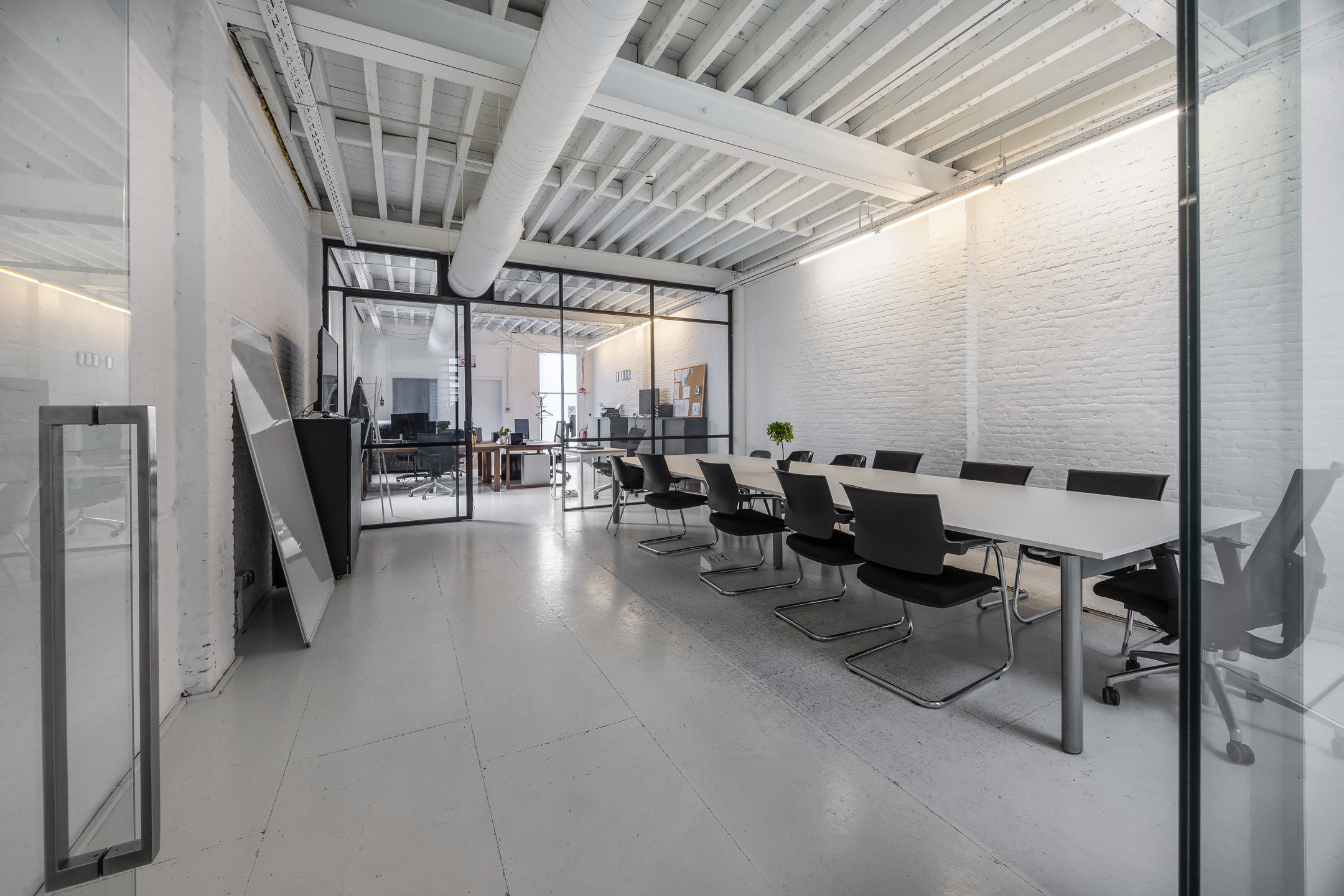 Prachtig kantoorgebouw met wooneenheid op het Zuid.  - foto 1