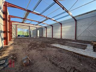 Strategisch gelegen nieuwbouw KMO-unit van 1.193 m² te huur in Deinze. De unit maakt deel uit van het KMO-park 'SCHIPDONK'. Deze locatie zorgt...