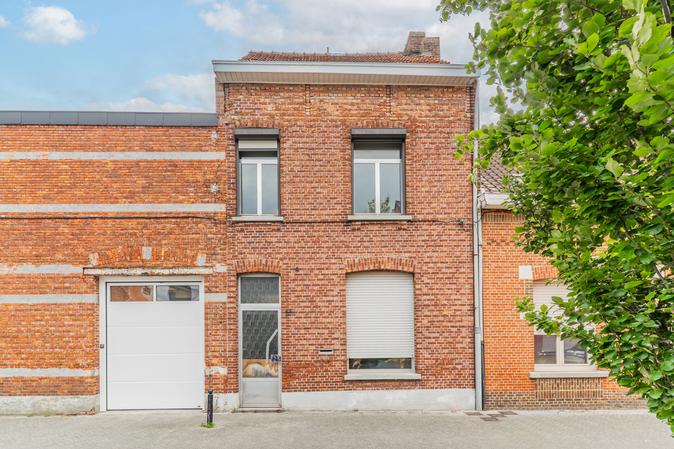 Totaal te renoveren stadswoning met 3 slaapkamers en stadstuintje - foto 2