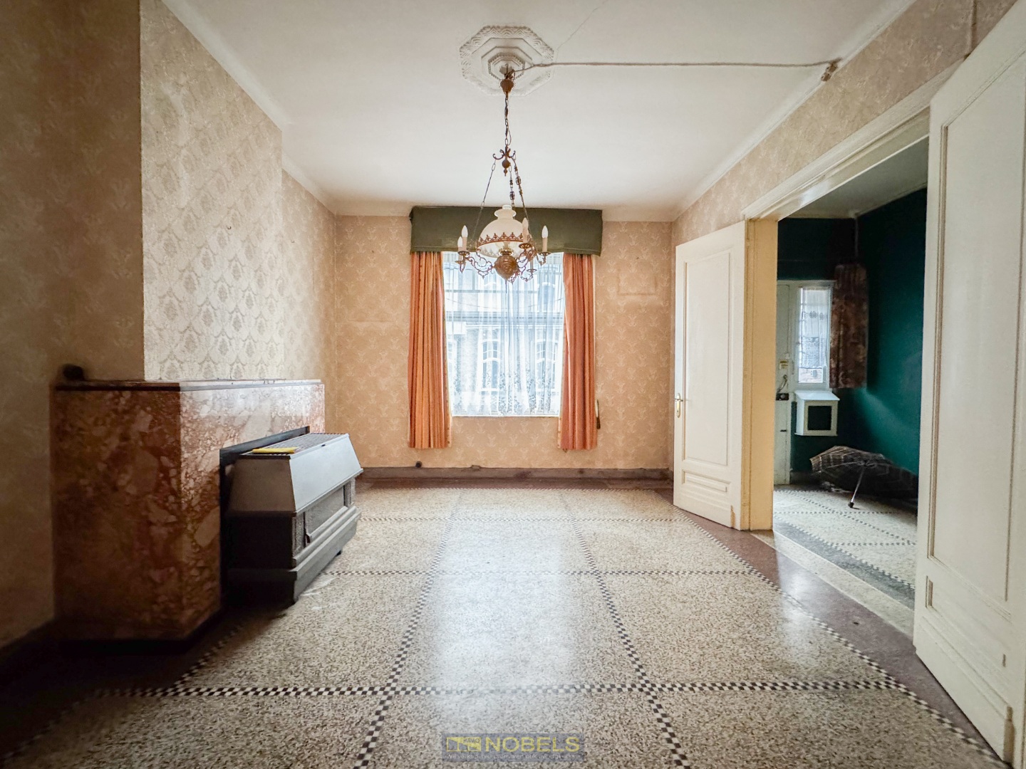 Te koop, Te renoveren gezinswoning met magazijn, garage en tuin nabij het centrum van Oudenaarde! - foto 5