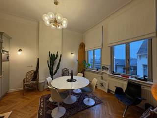 Ruim appartement met twee slaapkamers en twee badkamers te huur, gelegen op de derde verdieping in de geliefde Zurenborgwijk, op wandelafstand van...