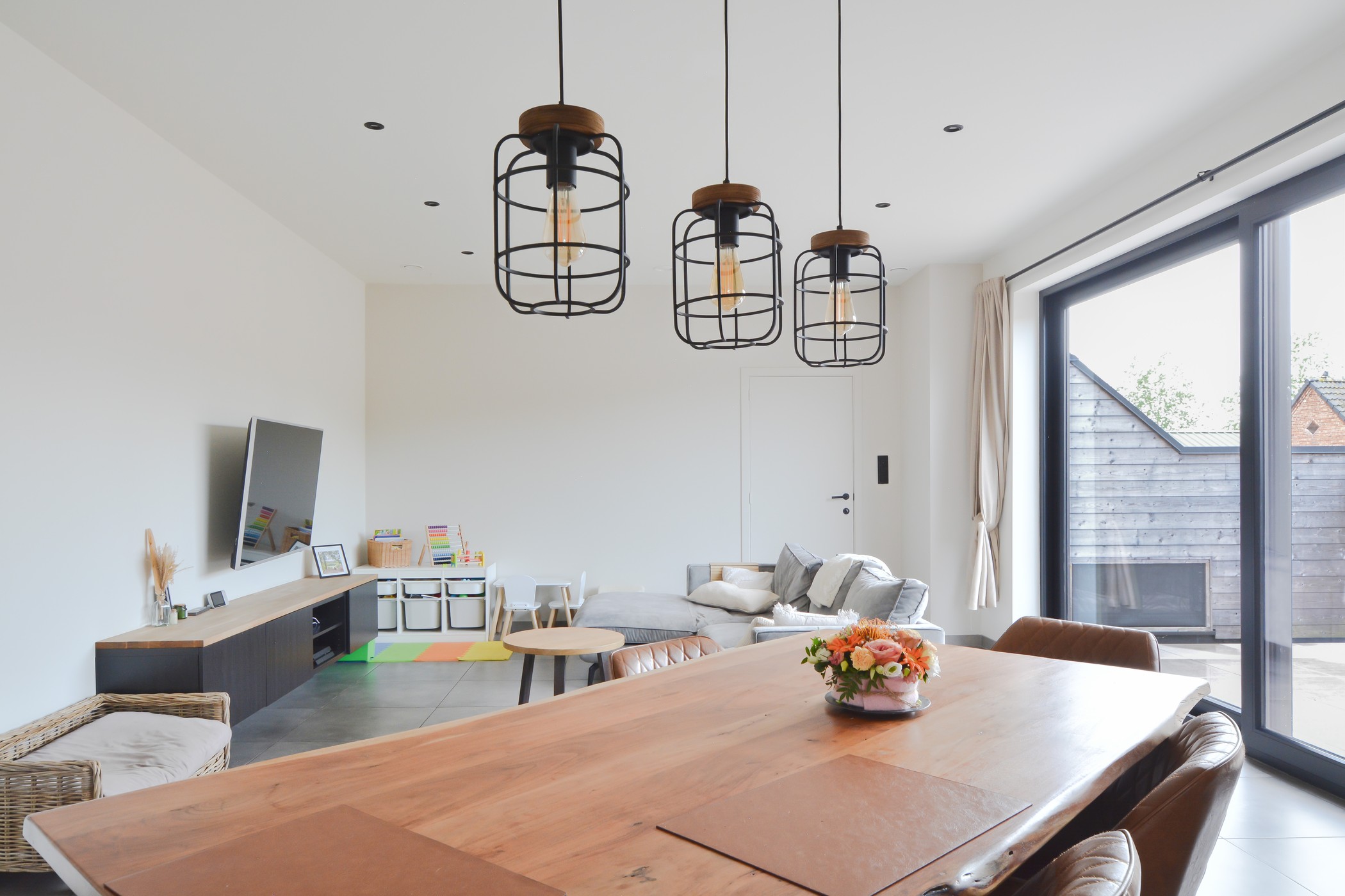 Instapklare woning met uitzonderlijke garage van 100 m² - foto 2