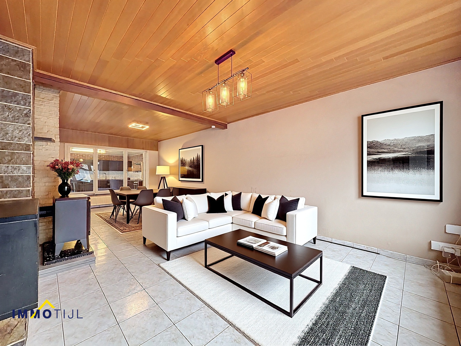 Halfopen gezinswoning met drie slaapkamers in rustige buurt! - foto 2