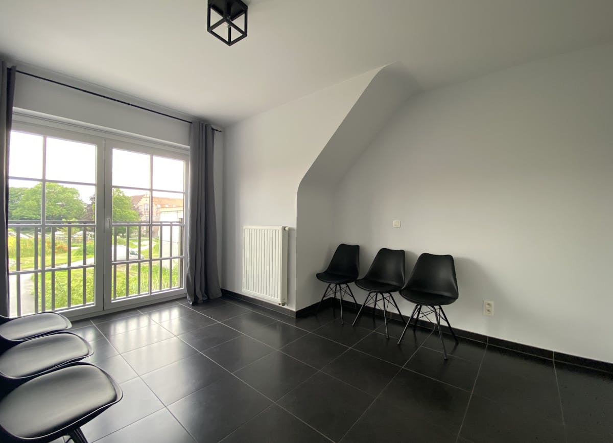 Duplex in the center of Eeklo with garage box - photo 5