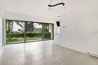 <p>Important: the apartment is currently arranged as a one-bedroom unit, but the original layout includes two bedrooms.<br />This apartment is located in the sought-after Neerlandwijk, a residential area known for its green and tranquil character. With the popular Van Eeden Park and various sports facilities just a short distance away, you can enjoy relaxation on a daily basis. At the same time, numerous shops, supermarkets and other daily amenities are nearby, ensuring an ideal balance between peace and comfort.<br /><br />Upon entering, you are welcomed into the entrance hall, which leads to the L-shaped living area where the decorative fireplace forms the warm centerpiece for cosy evenings. The low-maintenance tiled floor continues seamlessly into the modern kitchen, which is practically equipped with, among other things, a gas stove, refrigerator, dishwasher, extractor hood and sink. The apartment further offers a comfortable bedroom of 14.50 m², as well as a versatile room that can be arranged according to your needs, such as a home office, additional storage space or a hobby room. There is also a bathroom fitted with a shower, washbasin in vanity unit, ample cupboard space and connections for a washing machine and dryer. The toilet is separate.<br /><br />A garage box can be purchased separately for €20,000.<br /><br />Monthly charges: €83.82 (including water consumption, maintenance of the building and gardens, property management, insurance, and water and electricity for the common areas, etc.).<br /><br />Technical details: private cellar storage included. Individual gas central heating via a condensing boiler, double and single glazing with aluminium frames, insulated roof and walls.<br />ban planning information and soil certificate available. Asbestos certificate pending. The property is not located in a flood-risk zone (P and G score: A). Renovation obligation does not apply</p>