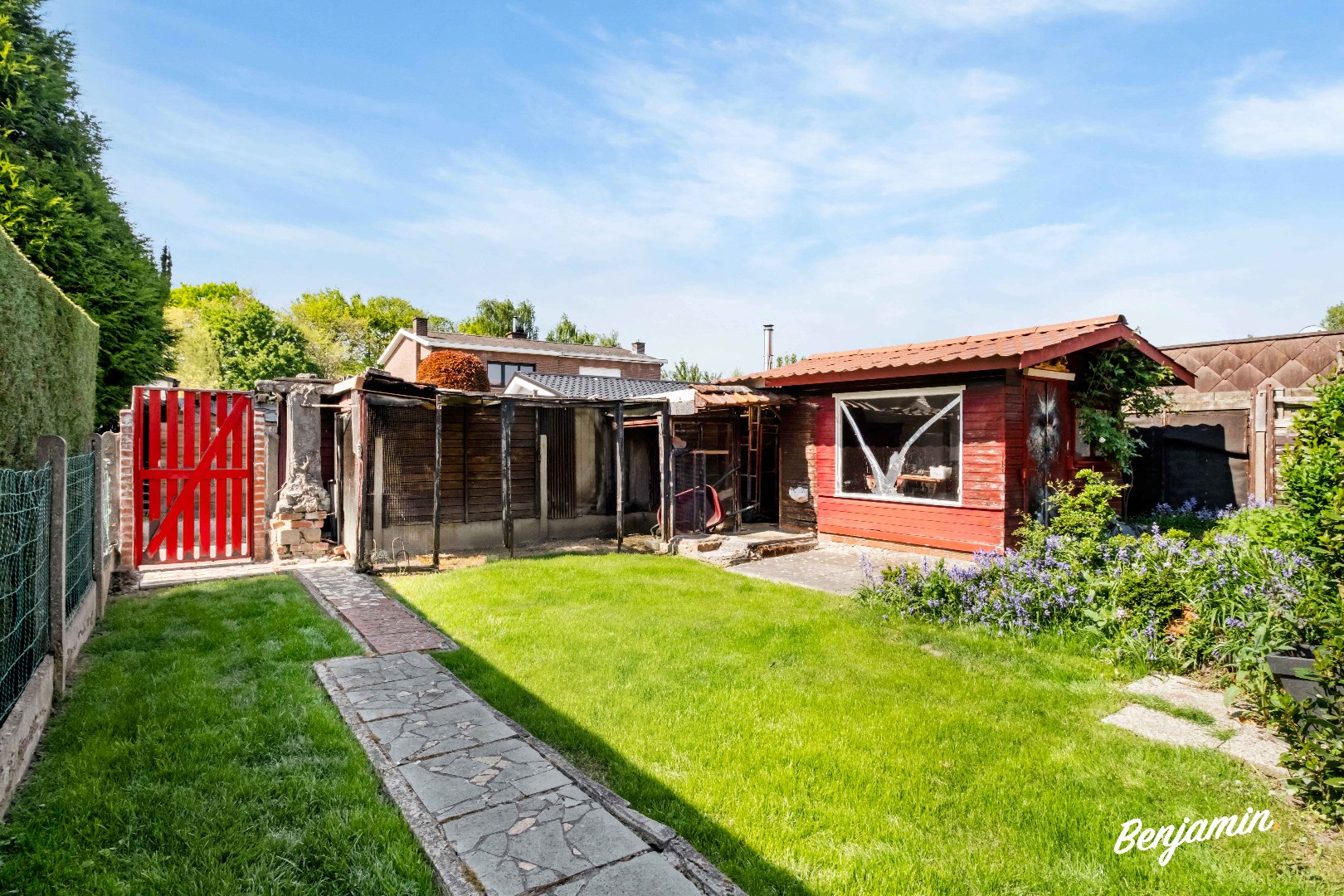 Halfopen woning met 3 slaapkamers, garage en tuin met uitweg in Harelbeke - foto 4