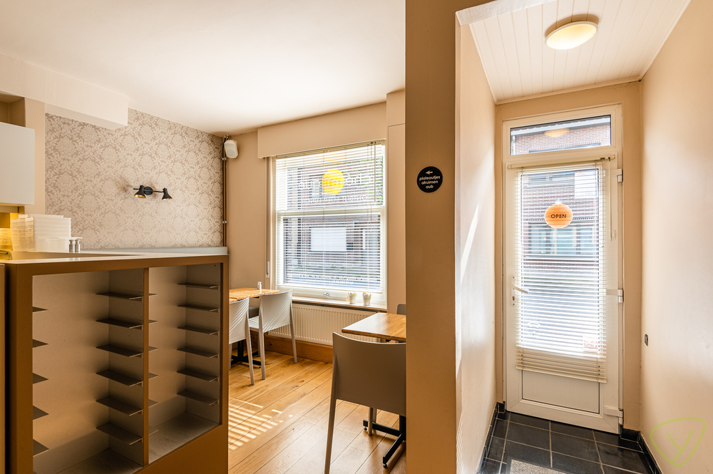 Ruime handelsswoning te koop in het centrum van Eeklo! - foto 3