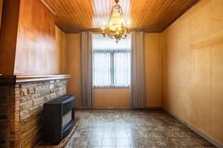 Deze woning is gelegen in het centrum van Aalst, op wandelafstand van winkels, scholen en openbaar vervoer. Op de benedenverdieping bevinden zich...