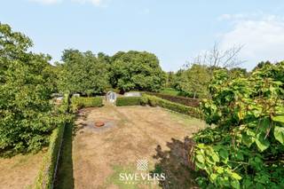 Voor meer info en foto’s, surf naar www.swevers.be – Welkom in deze instapklare, deels gerenoveerde gezinswoning aan de Europarklaan 215...