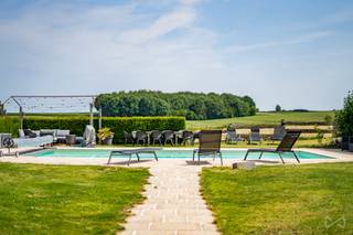 U bent op zoek naar het paradijs... Ik heb het voor u gevonden! Uitzonderlijk pand met twee huizen - vrij uitzicht op het platteland Ontdek...