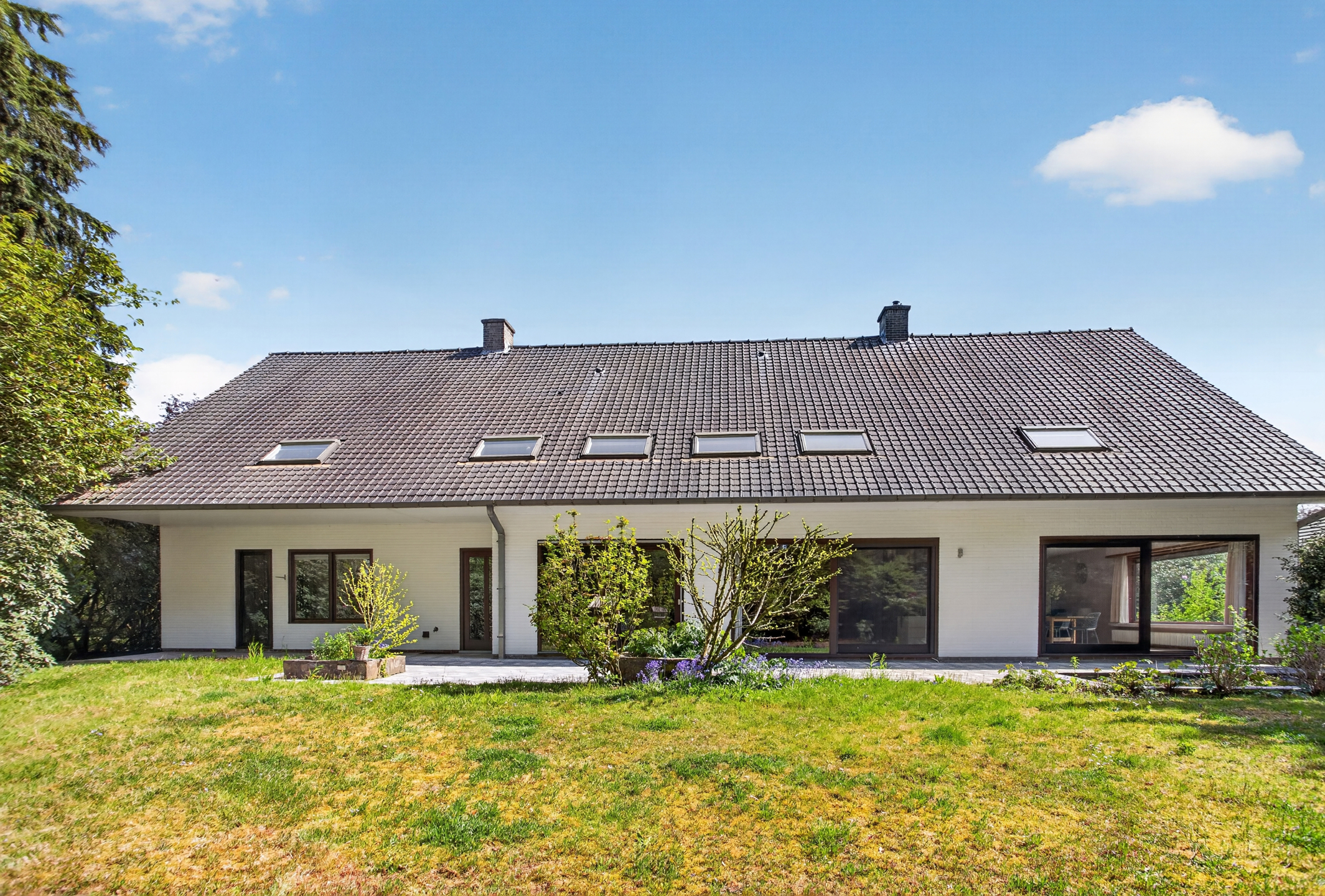 Villa op prachtig zonnig perceel van ca. 2.467 m² in residentiële wijk “De Lint” - foto 3