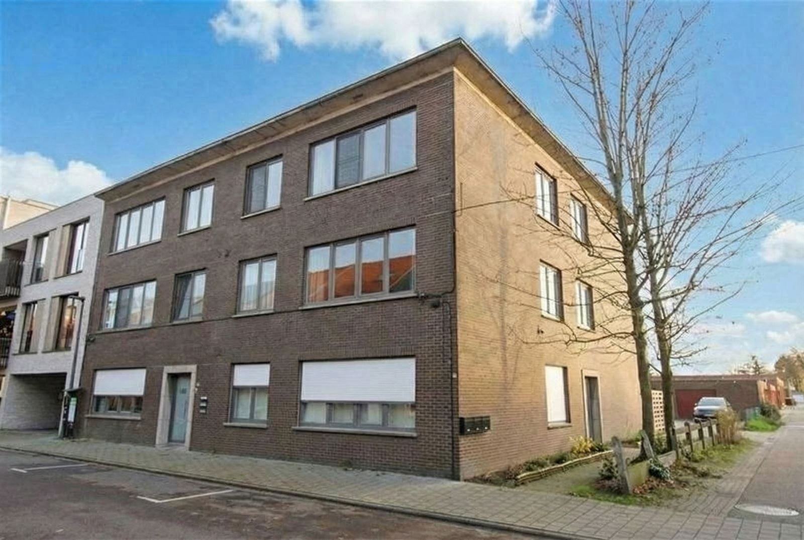 Ruim gelijkvloers app 100 m² - groot zonneterras 40 m² - autostaanpl mog - foto 3