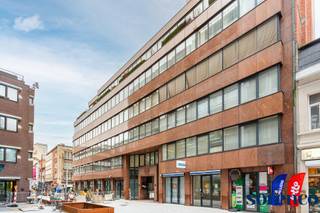 Luxueuze kantoorruimte ca 198 m² in de Diamantwijk. Mooi afgewerkt kantoor met alle faciliteiten voor computernetwerk, veiligheid, safe...