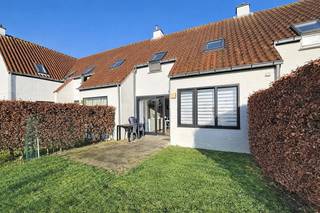 Instapklare en volledig gemeubelde woning, rustig gelegen in het domein Ysermonde te Nieuwpoort-Bad, op een uitstekende ligging nabij het...