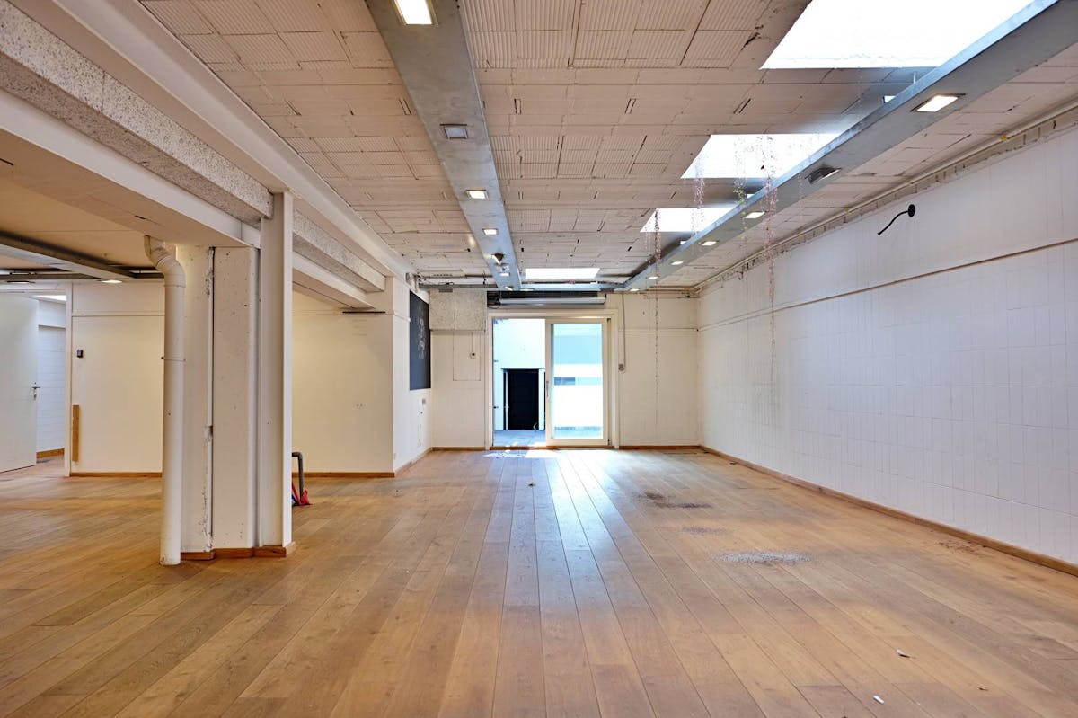 Handelspand met garages te koop in centrum Roeselare - foto 3