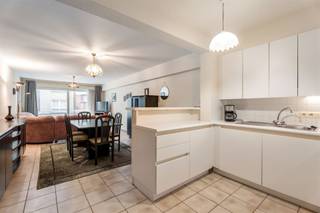 Aan de jachthaven en zeedijk van Blankenberge vindt u dit instapklaar 2-slaapkamerappartement.Het appartement is gelegen op een derde verdiep in de...