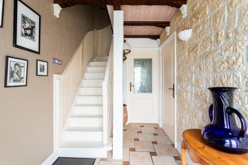 Ruime woning op toplocatie, mooie tuin, instapklaar! - foto 3