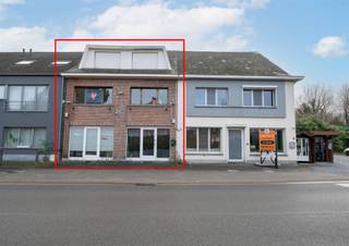 Woning vergund als handelswoning te koop inTremelo!Deze woning vergund als handelsruimte met een totale vloeroppervlakte van 232 m² fungeert...