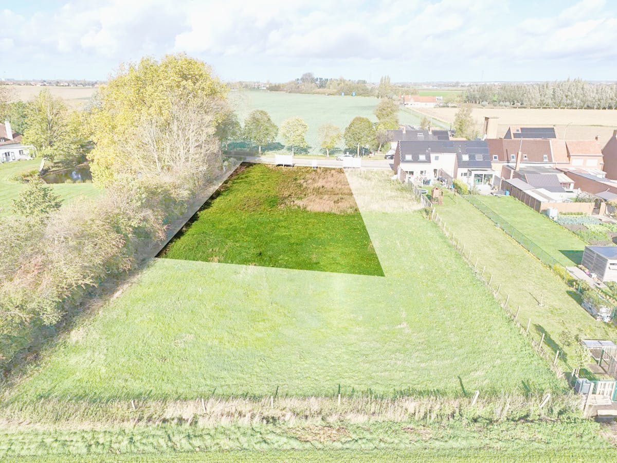 Mooi en zuidgericht stuk bouwgrond (1.284m²) voor open bebouwing - foto 2