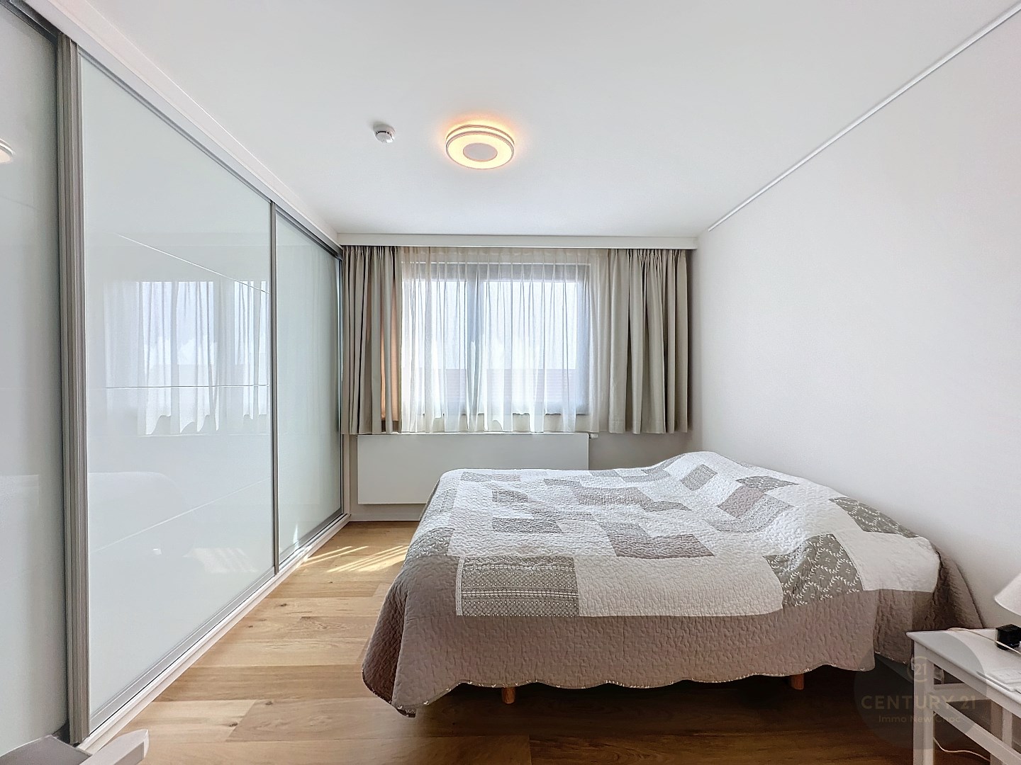 UITERST gezellig en modern assistentie-appartement 2 slaapkamers! - foto 4