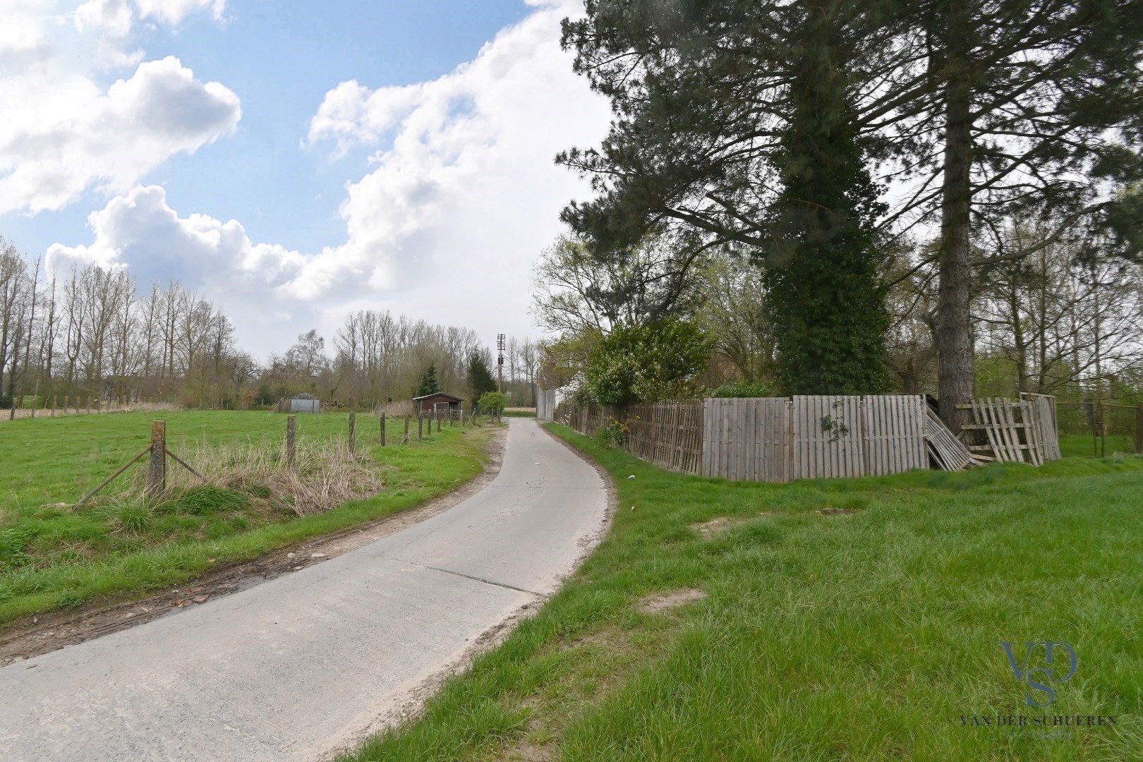 Woning met belendend perceel weiland - foto 4