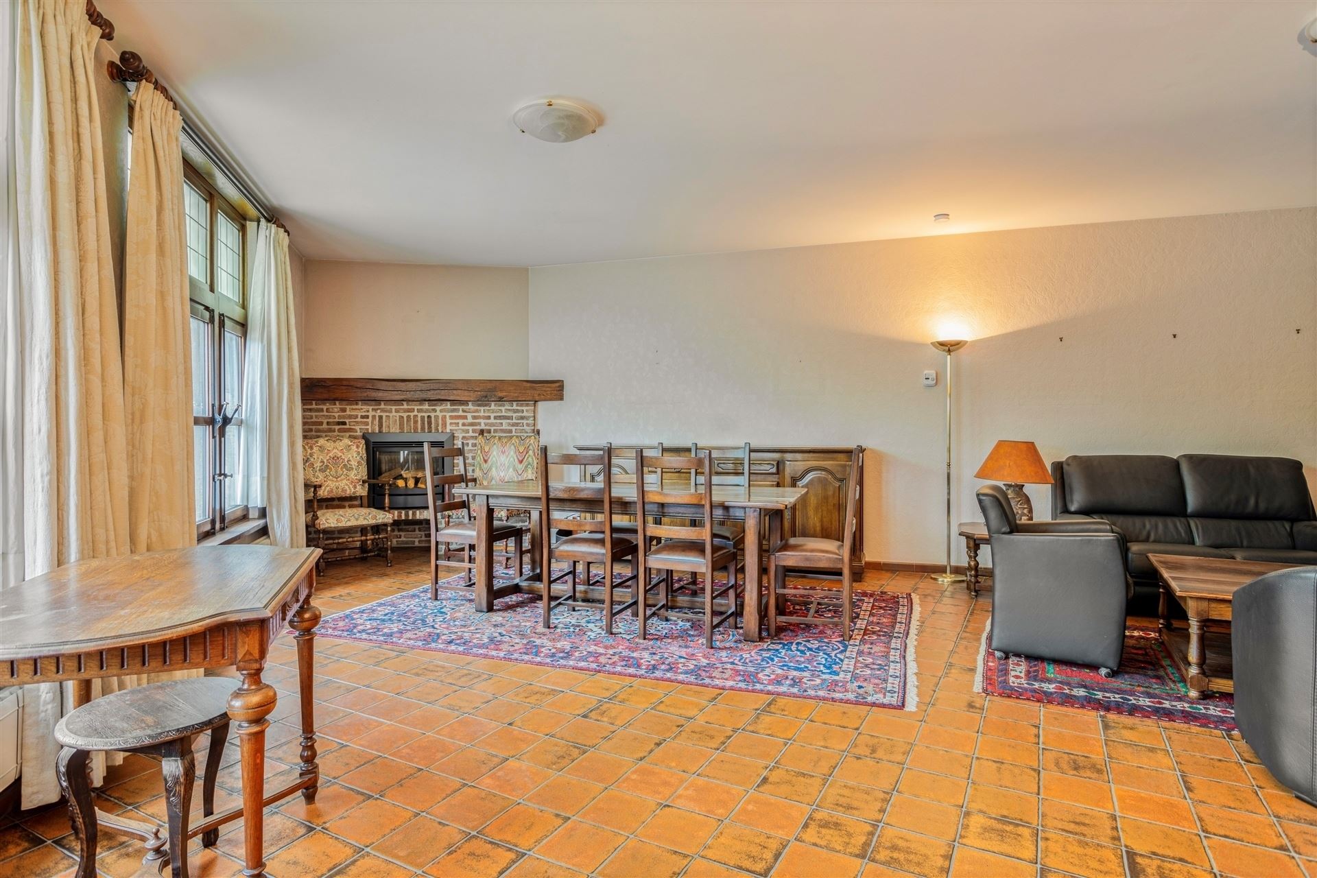 Centraal gelegen appartement met 2 slaapkamers en lift - foto 3