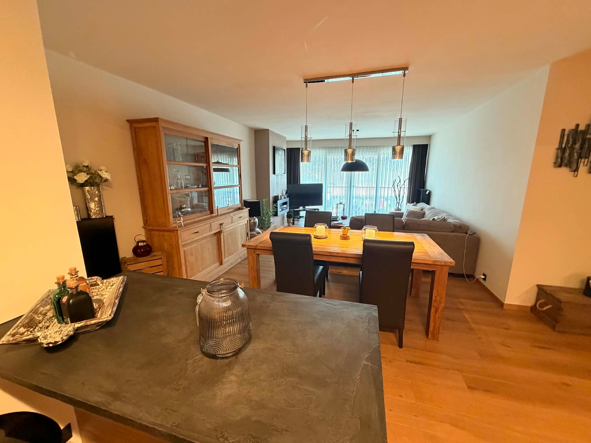 Stijlvol gerenoveerd appartement met terras nabij de vijver in Wemmel - foto 3
