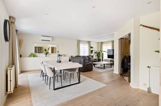 Deze instapklare en perfect onderhouden woning is gelegen in een rustige, groene omgeving in Bonheiden en biedt alles wat je zoekt op het vlak...
