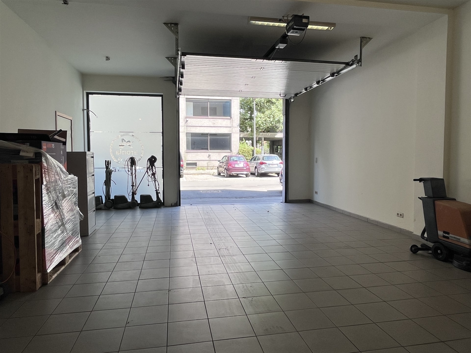 Commercial for sale in Antwerp with 6 bedrooms - photo 5