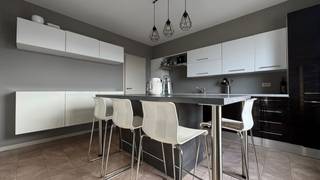 WE INVEST Zuid-Luxemburg stelt u dit ideaal gelegen appartement met 2 slaapkamers voor, in het hart van het stadscentrum van Aarlen. Een...