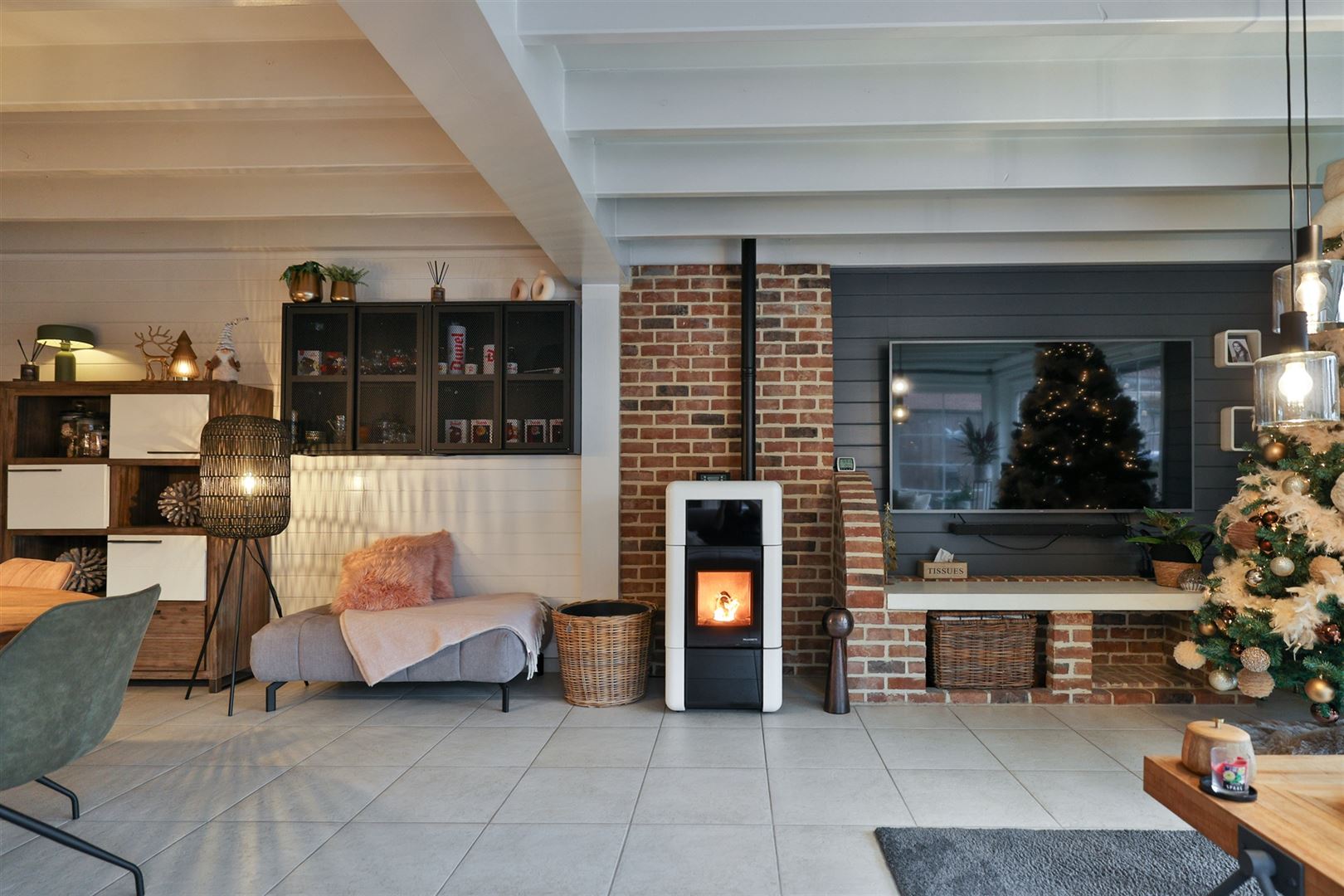 Charmante woning met garage en tuin te koop - foto 3