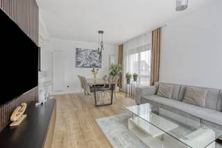 TE KOOP: Gerenoveerde woning met 3 slaapkamers in Houthalen-Helchteren!Op een mooi en breed perceel van meer dan 8 are vindt u deze gerenoveerde en...