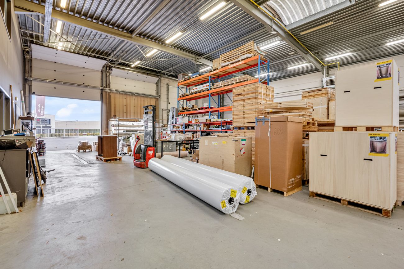 Multifunctioneel bedrijfsgebouw van 6.998 m² vlakbij de E17 - photo 5