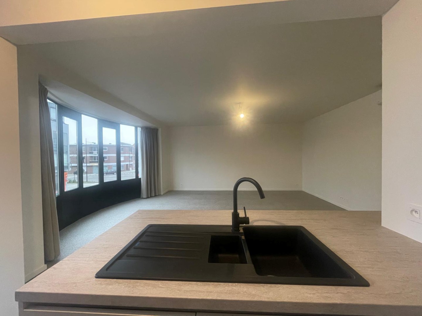 Ruim, energiezuinig appartement met 2 slaapkamers, in het centrum van Geel! - foto 5