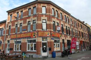 Deze volledig gerenoveerde studio is gelegen aan de achterzijde van het station van Leuven op loopafstand van het centrum en omvat:...