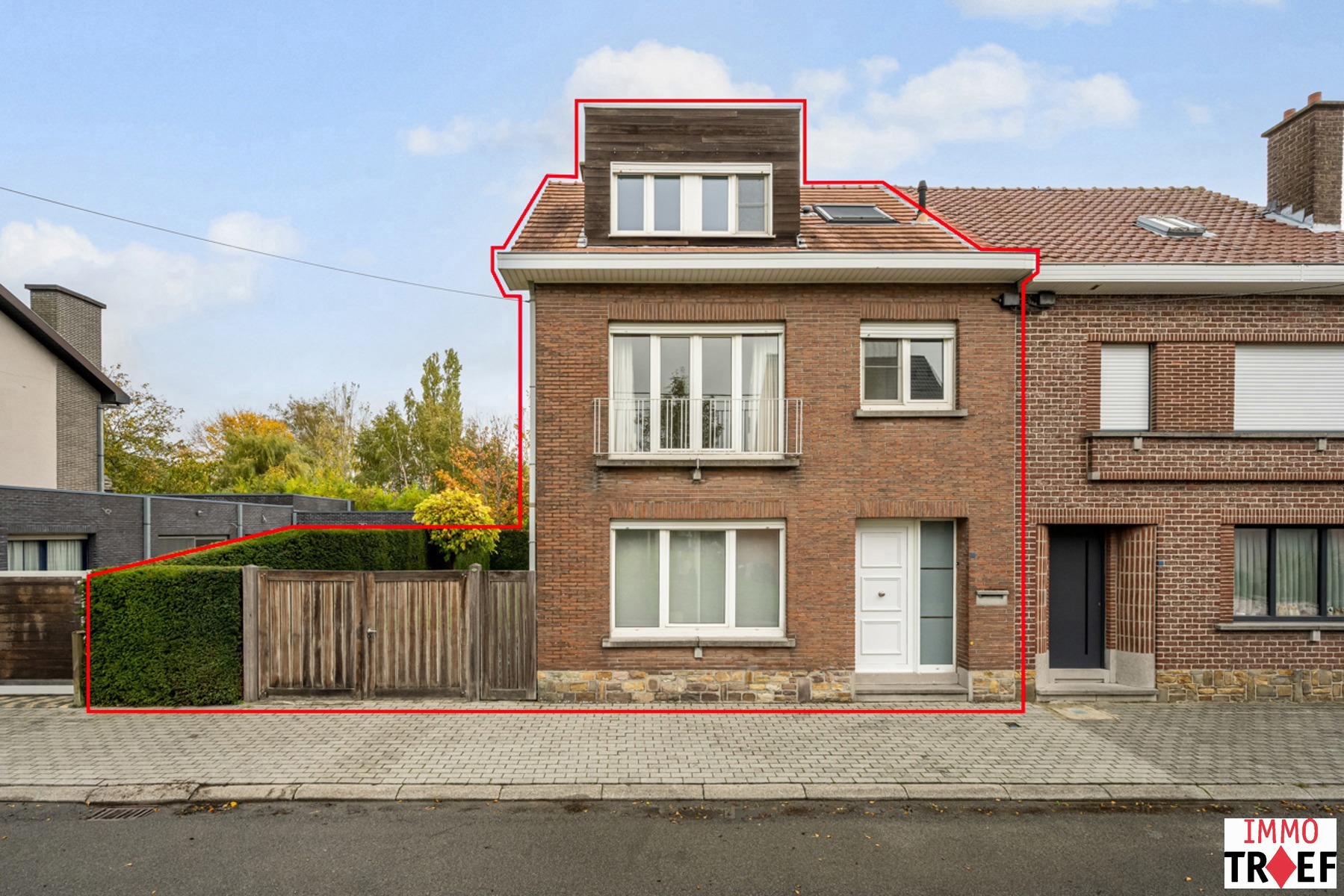 Instapklare halfopen bebouwing in rustige straat te Lebbeke - foto 1