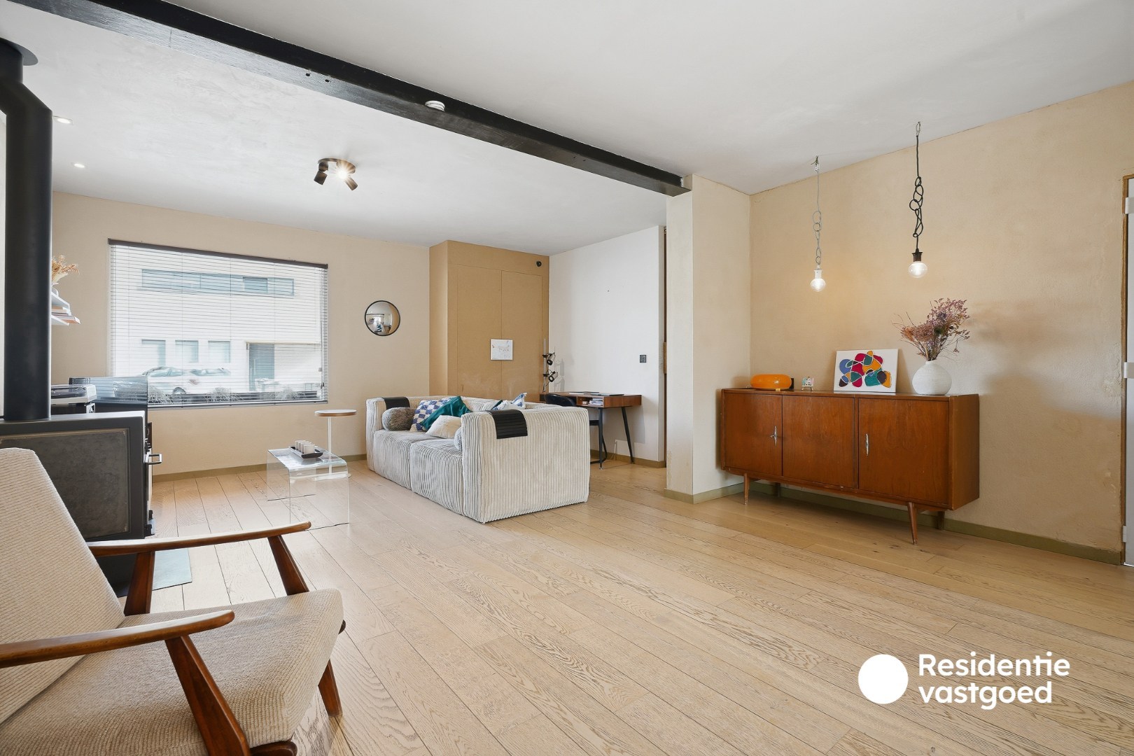 Smaakvol gerenoveerde woning met garage en zonnige tuin in hartje Keiem! - foto 4