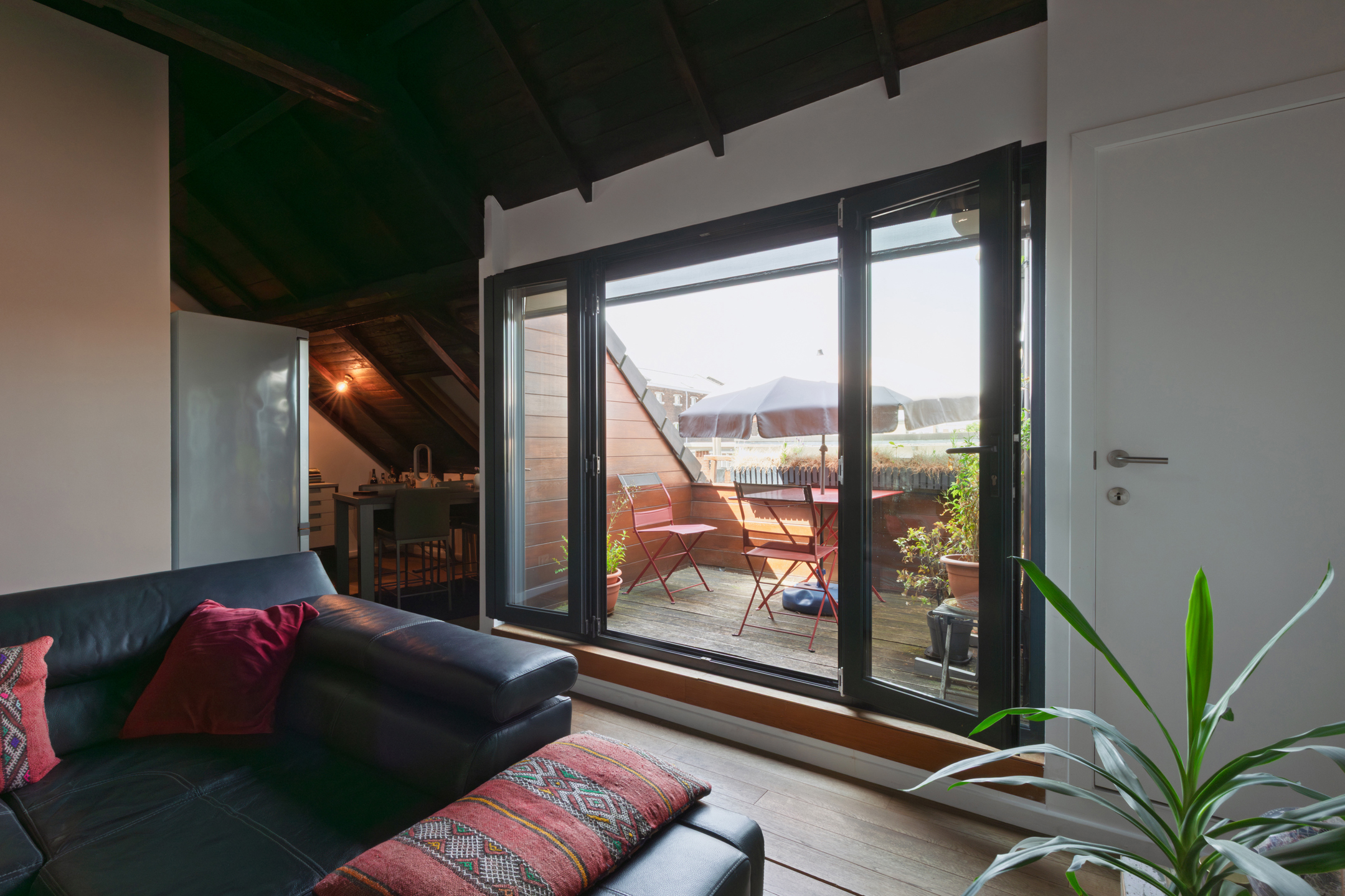 ANTWERPEN CENTRUM - Twee slpk-appartement met zuid terras - foto 4