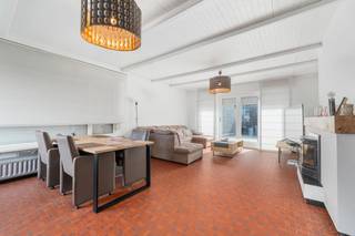 Te koop: ruime open bebouwing in Heidepark, Dendermonde, gelegen in een rustige woonkern nabij scholen en openbaar vervoer.Deze gelijkvloerse woning...